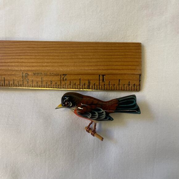 Vintage Hand Carved Genuine Auth. Takahashi Robin Bird Brooch Pin .Signed (K.T.) - Picture 9 of 10